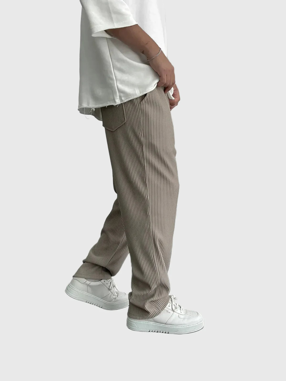 Javier | Relaxed Ribbed Trousers