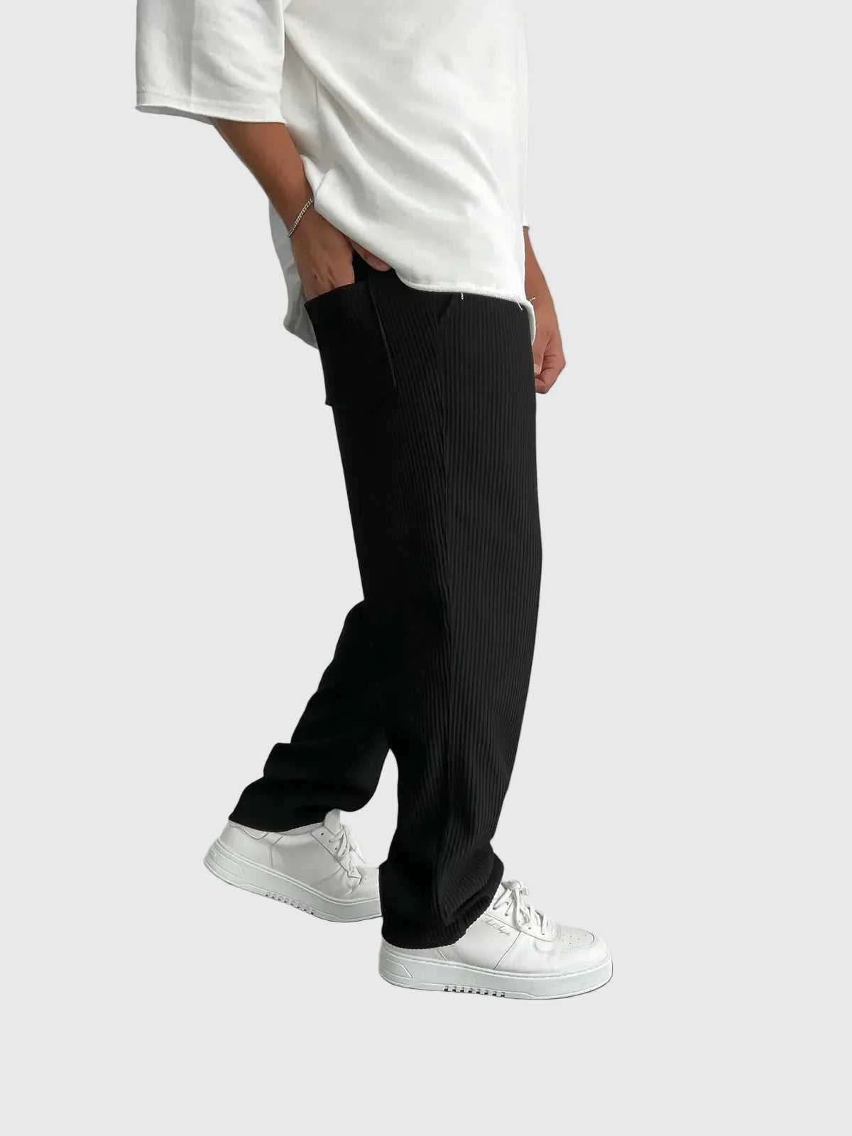 Javier | Relaxed Ribbed Trousers